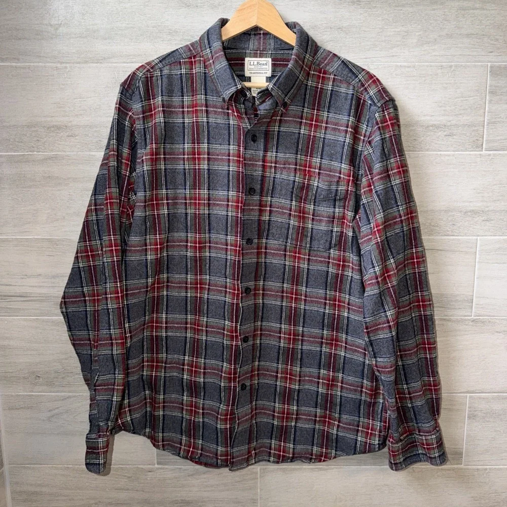 LL Bean Flannel Shirt Men's Size M Traditional Fit Plaid Gray Red Button Down